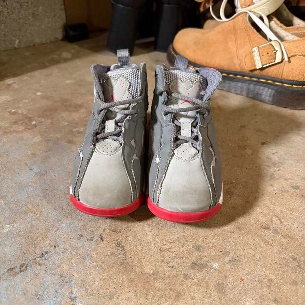 Jordan Air Jordan 6 Retro Toddler Kids Sneakers Size 10C Gray Red - Picture 2 of 7